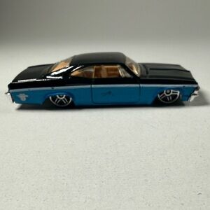 Hot Wheels 1965 Chevy Impala Die-Cast 1:64